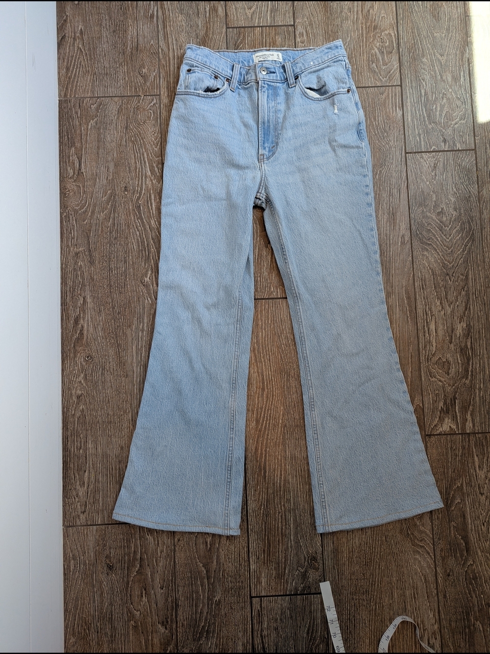 Abercrombie Vintage Flare High Rise Jeans Light Wash Size 27 Or 4 X 28 Inseam
